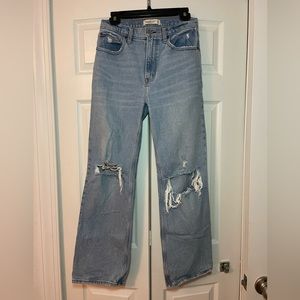 A&F 90s Relaxed High Rise Jean